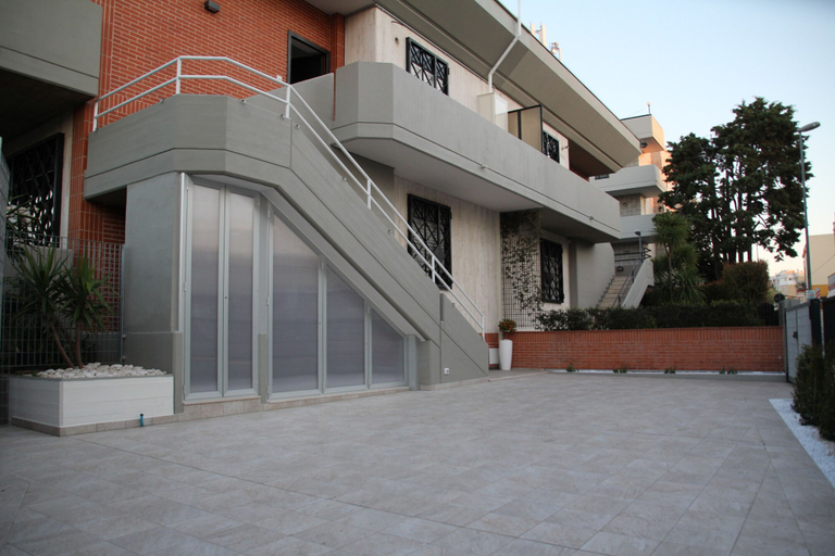 Exterior & Views 2, Principe, Bari