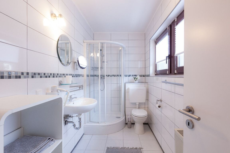 Bathroom 5, Ferienwohnungen A&S im Mittelrheintal, Ahrweiler
