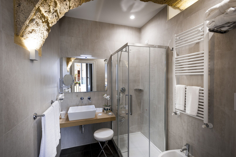Bathroom 5, Palazzo Natoli Boutique Hotel, Palermo