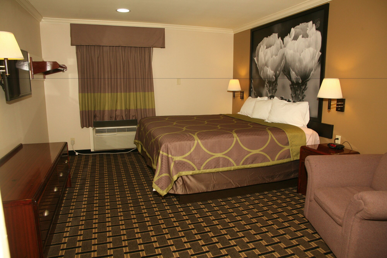 Bedroom 3, Super 8 by Wyndham Tyler TX, Smith