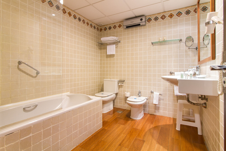 Bathroom 4, Hotel Tossal d'Altea, Alicante