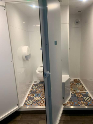 Bathroom 5, hotelF1 Villepinte, Seine-Saint-Denis
