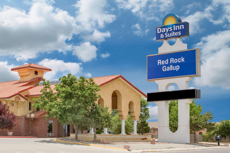 Exterior & Views 2, Days Inn & Suites by Wyndham Red Rock-Gallup, McKinley