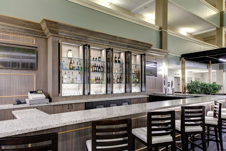 Food & Drinks 5, Embassy Suites Williamsburg, Williamsburg
