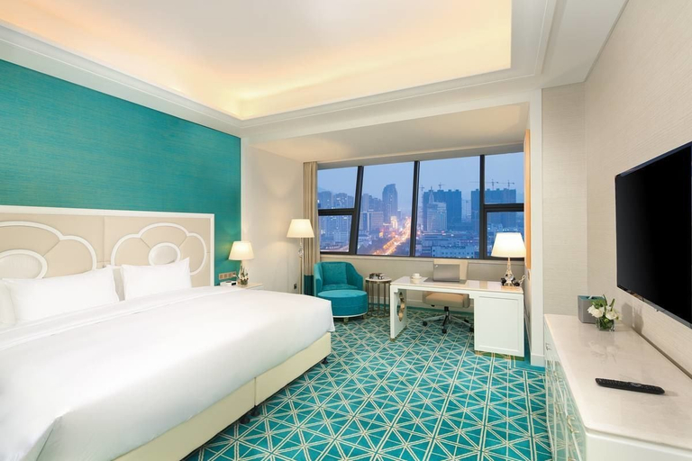 Bedroom 3, Howard Johnson Plaza Ningbo, Ningbo