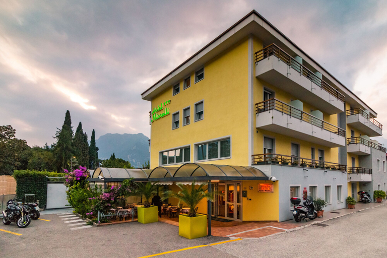 Exterior & Views 2, Hotel Miorelli, Trento