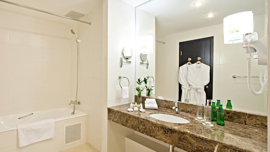 Bathroom 4, Greenwood Hotel, North-Western