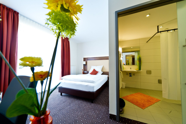 Bedroom 2, Wohlfühl - Hotel Neu Heidelberg - Hotel Heidelberg, Heidelberg