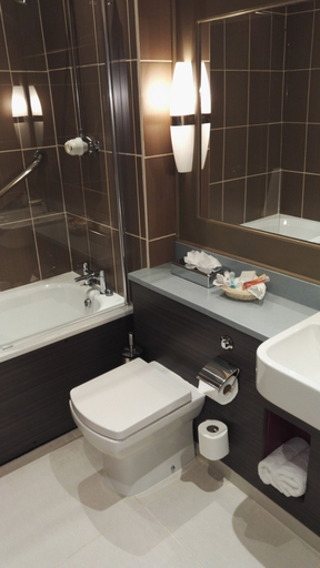 Bathroom 5, The Caledonian Hotel, Newcastle upon Tyne