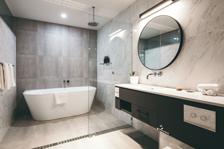Bathroom 4, Maylands Lodge , Hobart