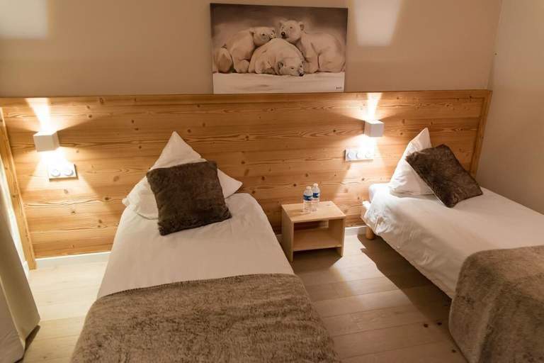 Bedroom 3, Hotel Les Flocons, Isère