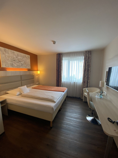 Bedroom 4, Hotel Rödelheimer Hof - Am Wasserturm, Frankfurt am Main