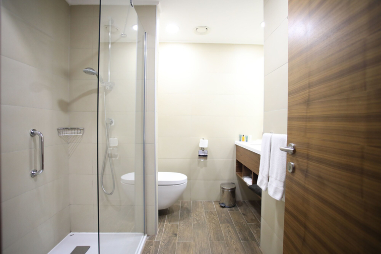Bathroom 4, Hilton Garden Inn Ankara Gimat, Yenimahalle