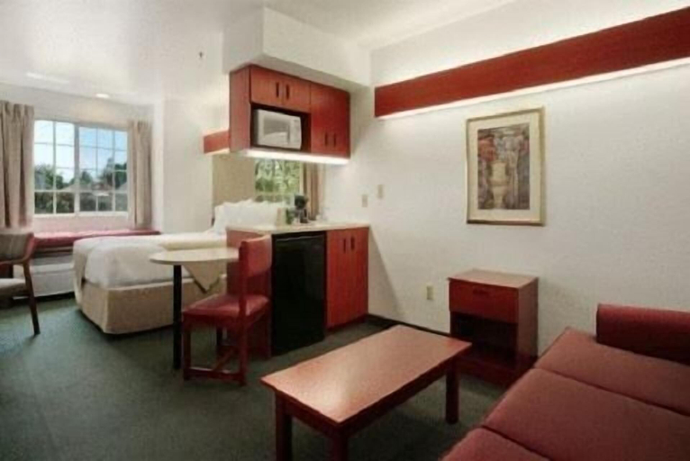 Bedroom 3, Motel 6 Dixon, CA, Solano