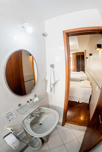 Bathroom 4, Serrano Residencial Hotel, Juiz de Fora