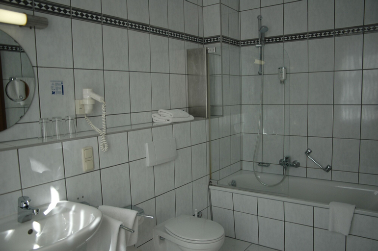 Bedroom 3, Hotel Zum Baeren, Rheingau-Taunus-Kreis