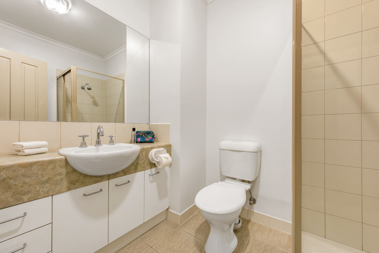 Bathroom 5, Quest Bendigo, Gr. Bendigo - Central