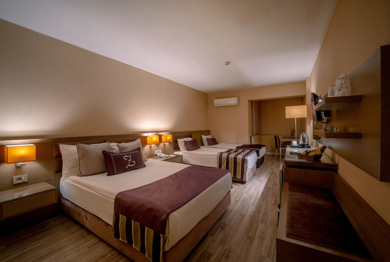 Bedroom 4, The New Hotel Zeybek, Konak