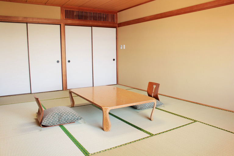 Bedroom 3, Miyajima Seaside Hotel, Hatsukaichi