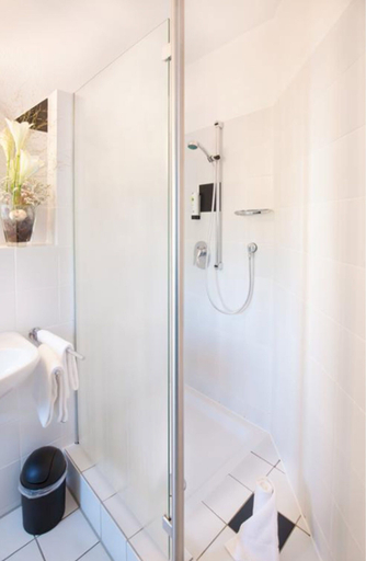 Bathroom 4, Montana Trend Hotel Lehrte, Region Hannover