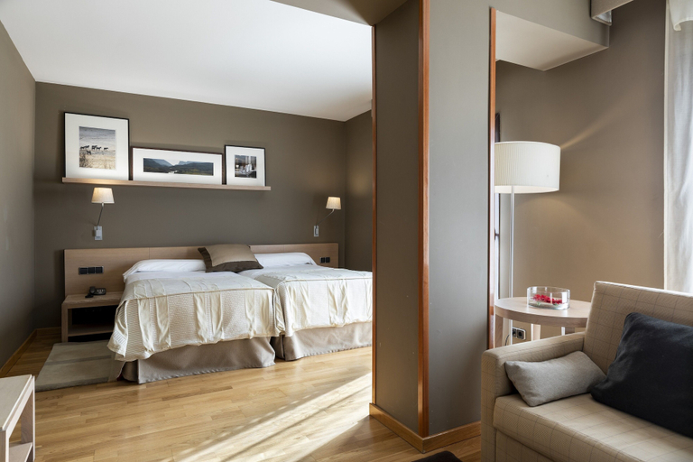 Bedroom 3, Parador de la Seu d'Urgell, Lleida