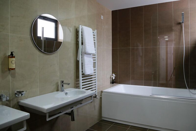 Bathroom 5, LBV House Hotel, Alijó