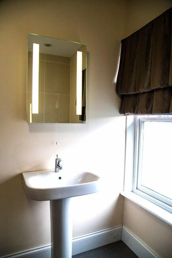 Bathroom 4, Harrogate Elite Living, North Yorkshire