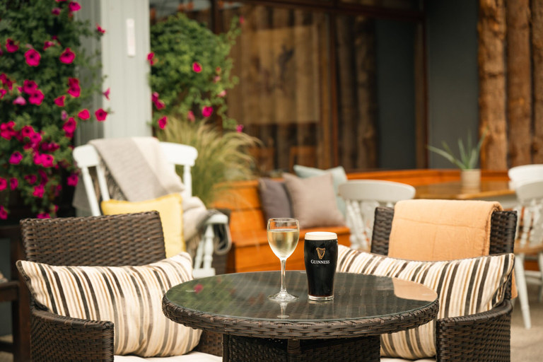 Food & Drinks 4, Downhill Inn
