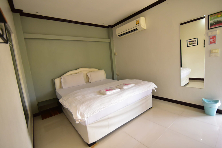 Bedroom 2, Bangrak Resort, Muang Nakhon Sawan