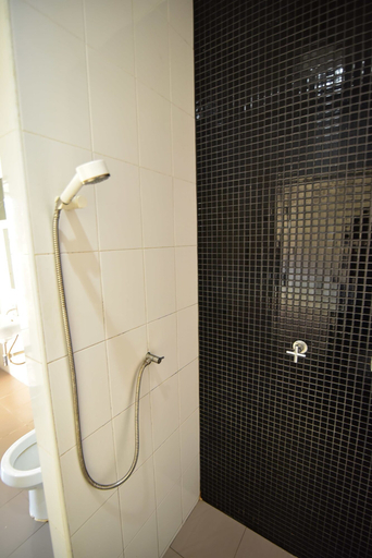 Bathroom 3, Bangrak Resort, Muang Nakhon Sawan