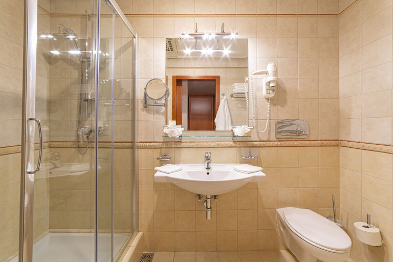 Bathroom 4, Grand Hotel Valentina, Anapskiy rayon
