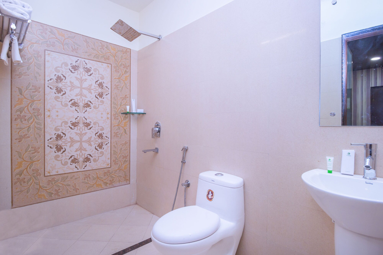 Bathroom 4, Itsy Hotels Arastu Inn, Hyderabad