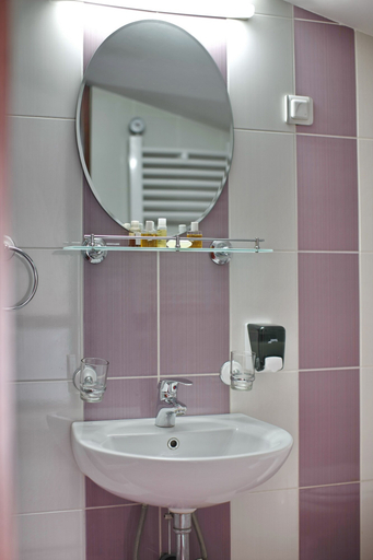 Bathroom 5, Happy Star Club, Belgrade