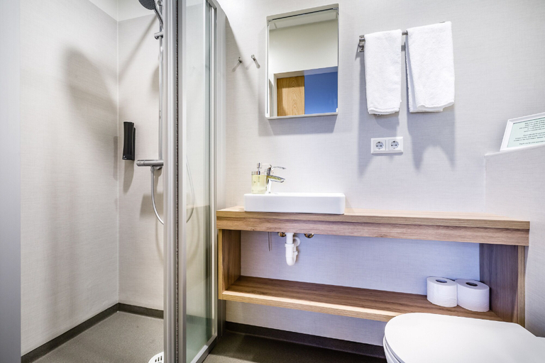 Bathroom, Grímur Hotel, Kópavogur