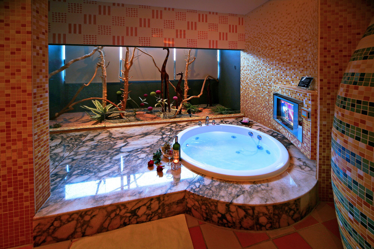 Bathroom 3, Fongchin Motel, Taichung