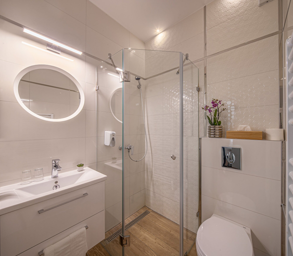 Bathroom 3, Kristály Hotel, Hévíz/Keszthely