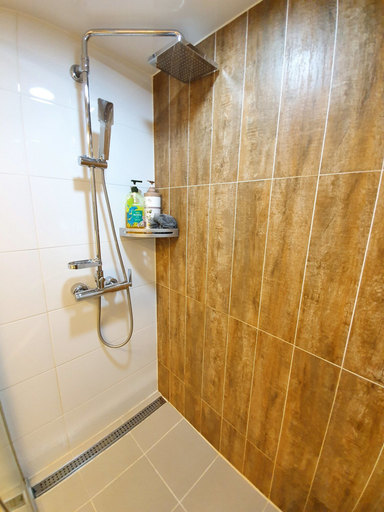 Bathroom 4, DG HOUSE, Buk