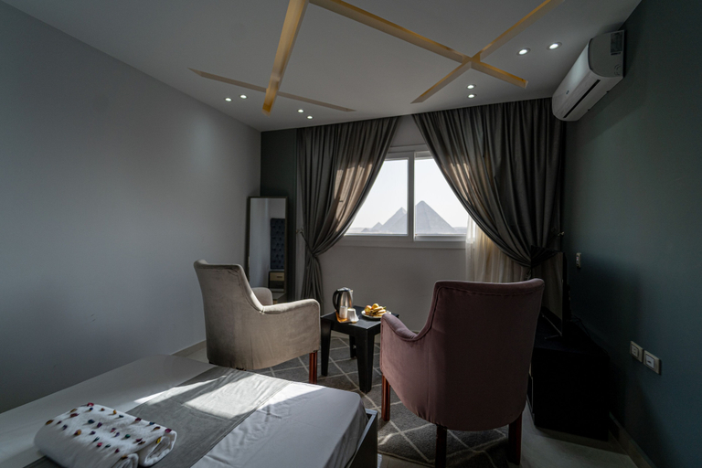 Bedroom 4, Gardenia Pyramids View Inn - Rooftop, Al-Ahram
