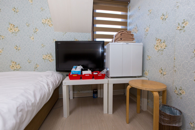 Bedroom 3, Hotel Empire in Shinjuku, Shinjuku