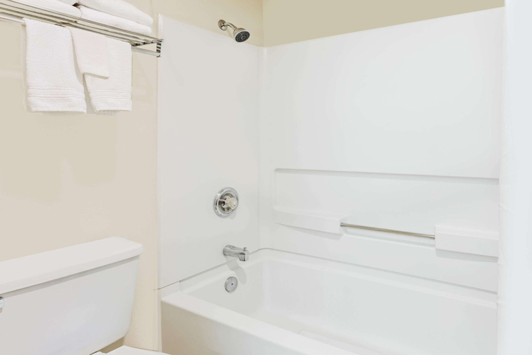 Bathroom 4, Super 8 by Wyndham Fruita, Mesa