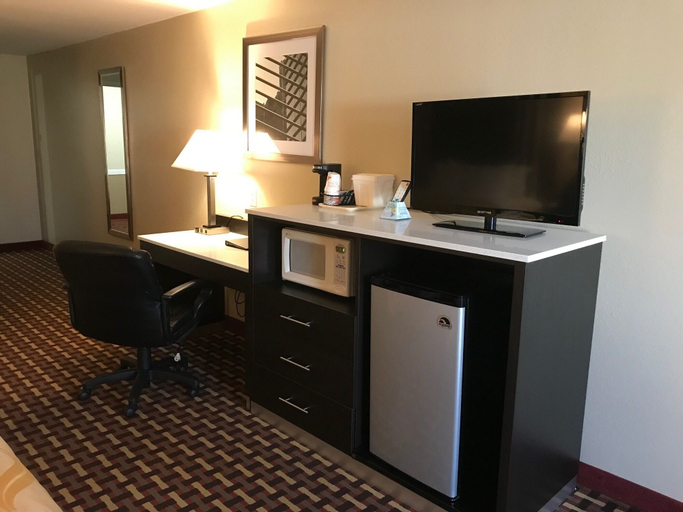 Others 5, Quality Inn & Suites Middletown - Franklin, Warren