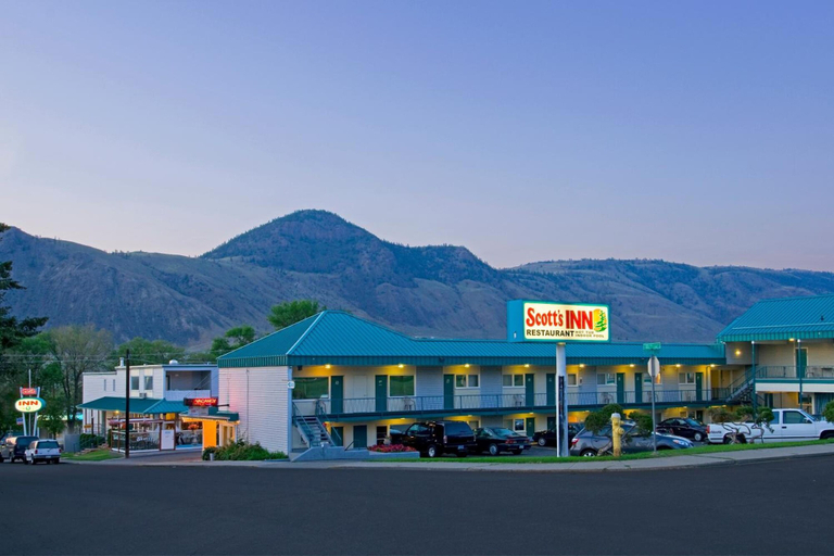 Exterior & Views