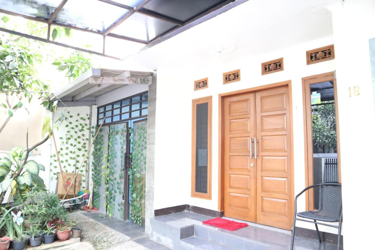 Exterior & Views 2, Zenrra House, Bandung