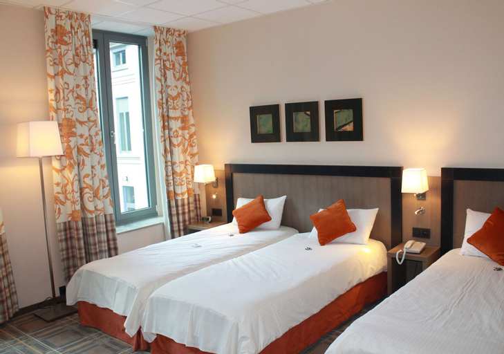 Bedroom 3, Castel de Pont-à-Lesse Hotel, Namur