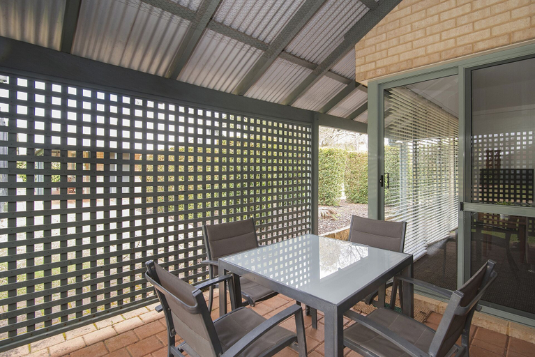 Food & Drinks, Bayshore Beachside Resort, Busselton