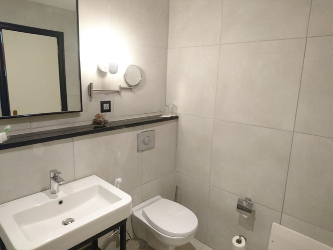 Bathroom 4, The Conroy Boutique Hotel, Wadi Essier