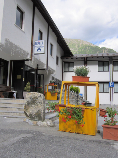 Exterior & Views 2, Hotel de la Telecabine, Aosta