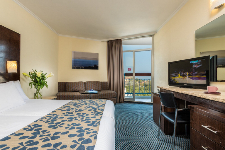 Bedroom 4, Leonardo Club Hotel Tiberias