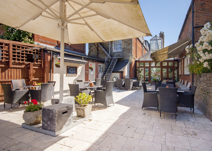 Exterior & Views 2, The Highworth Hotel, Swindon