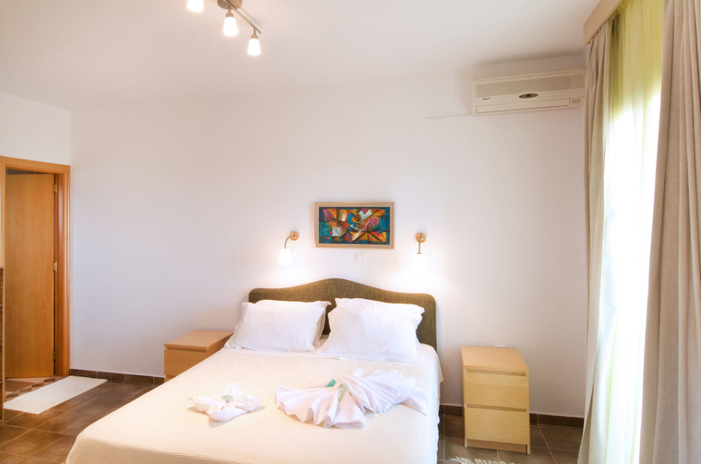 Bedroom 3, Miraluna Hotel, South Aegean